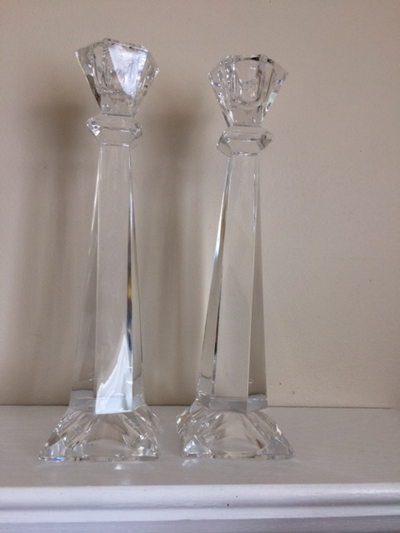 2GRAND CHANDELIERS NEUFS EN CRYSTAL 10"DE HAUT: $15.00 CHACUN, View more