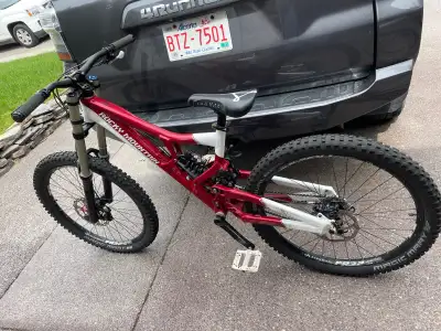 Flatline PRO RockyMountain DH flat line bike, View more
