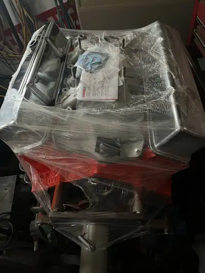 New rebuilt 350 gm motor 30 Flat top Piston cast crank HV pump 882 heads 325 to 350 hp $4000
