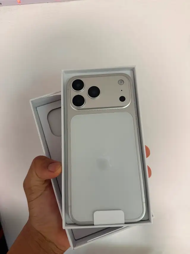 iphone 17 Pro Max462792111696783360