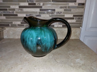 Vintage 6-1/2" Blue Mountain Pottery Chubby Green Jug Vase VGC