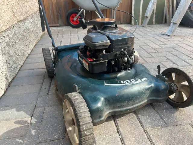 Lawn Mower62863281564803122