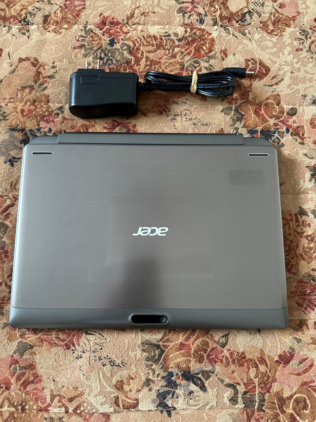 Acer N15P2 Aspire 10.1 Switch 2-in-1 Laptop | Laptops | Calgary | Kijiji