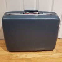 Vintage Samsonite luggage with key