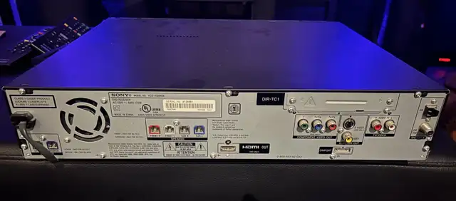 Sony receiver and 3 speakers with wires in Stereo Systems & Home Theatre in Mississauga / Peel Region - Image 5
