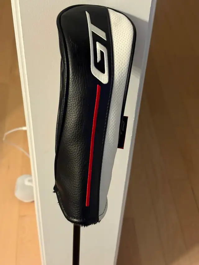 LH Titleist GT2  5 Hybrid (24 Degree) in Golf in Ottawa - Image 2