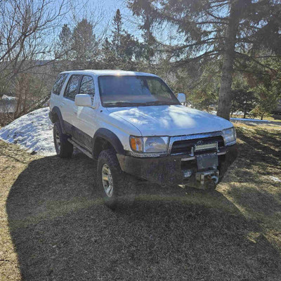 1+1 Toyota 4runner plus a second parts truck