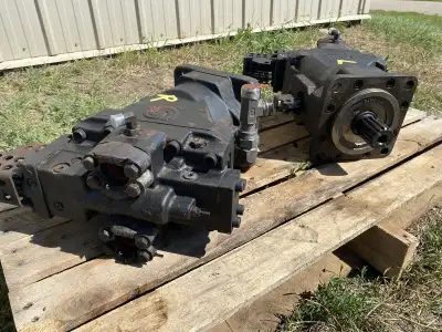 Sauer danfoss hydrostatic drive motors john deere dozer Came off John Deere 750j dozer parted out ma...