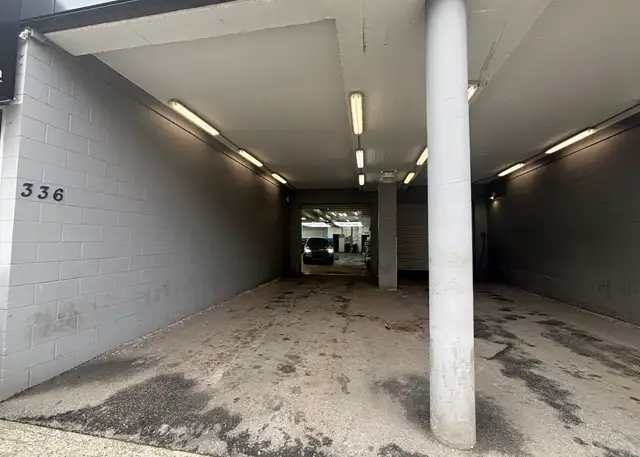 Downtown Commercial Automotive Lease Space in Commercial & Office Space for Rent in Vancouver - Image 7