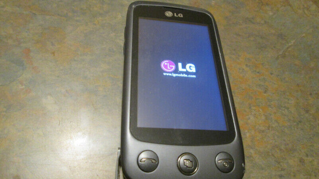 GREY LG COOKIE PLUS GS500 CELL PHONE (Telus/ KOODO ) in Cell Phones in St. Catharines - Image 4