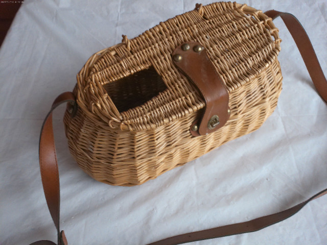 Wicker Fishing Creel with Strap, Fishing, Camping & Outdoors, New Glasgow