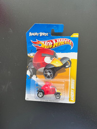 Hot Wheels 2012 HW Premiere #47 Angry Birds Red Bird 