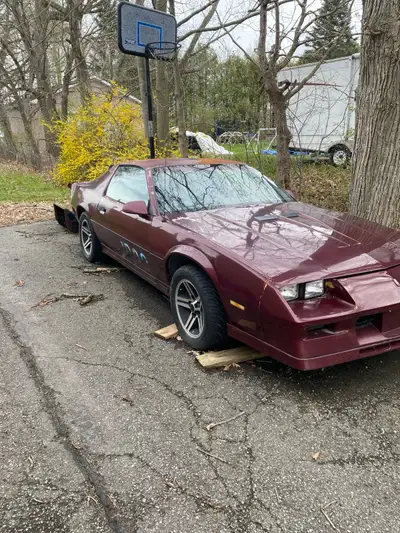 Project car for sale 1984 Camaro z28 with a rebuilt chev 350 out of an lt1 corvette bored out 30 tho...