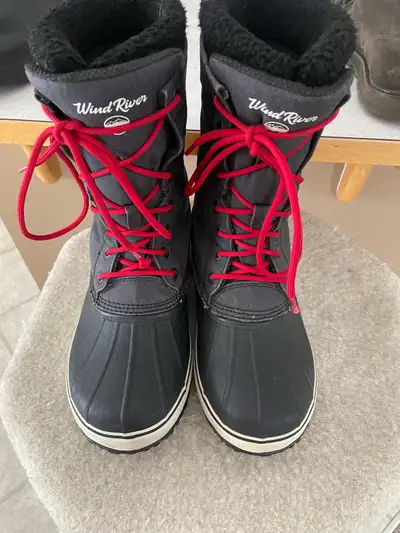 Men’s Wind River Winter Boots - Size 10 , View more