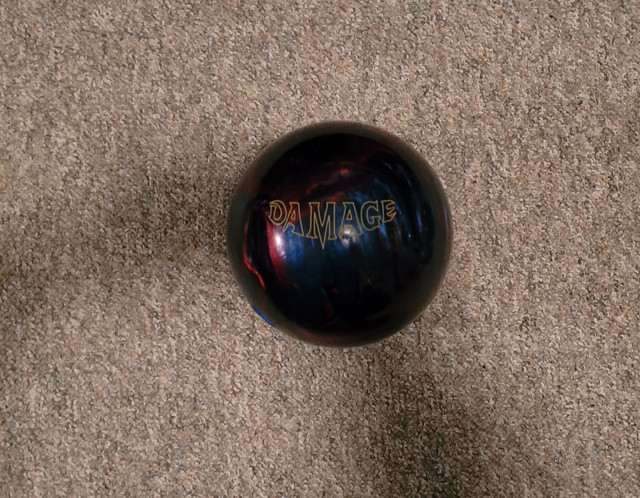 BOWLING BALLS in Other in Hamilton - Image 3