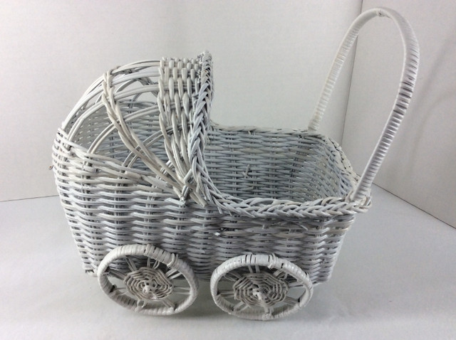 Vintage Style Mini Wicker Baby Carriage in Home Décor & Accents in Oshawa / Durham Region
