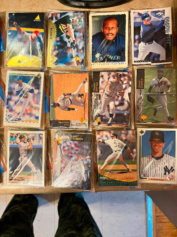 Packs of baseball cards in Arts & Collectibles in Hamilton - Image 2