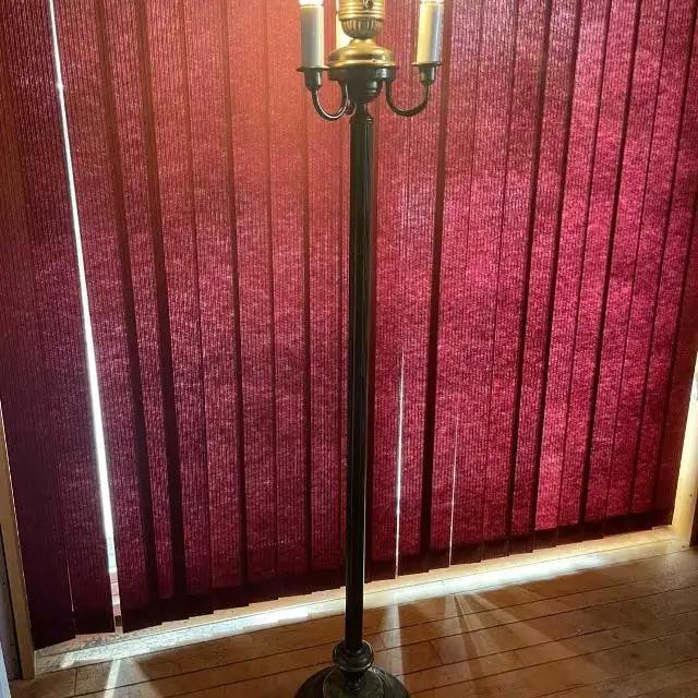 Vintage Floor Lamp with Green Marble Base in Indoor Lighting & Fans in City of Montréal - Image 3