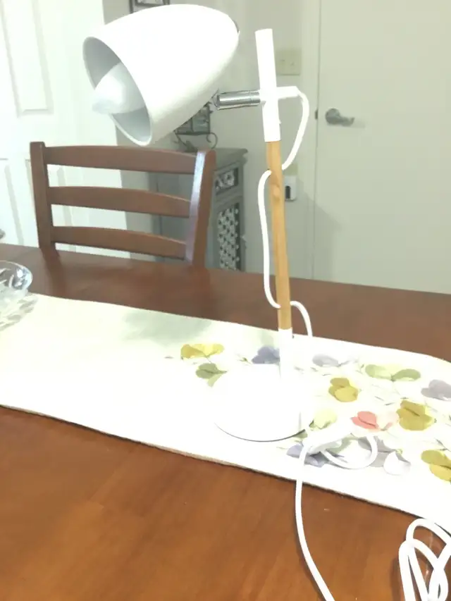 DESK OR READING TABLE LAMP WHITE in Indoor Lighting & Fans in Guelph - Image 4