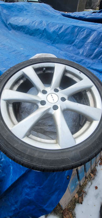 SPORTS 18 INCH  RIMS WITH MOUNTED    TIRES 225/45R18