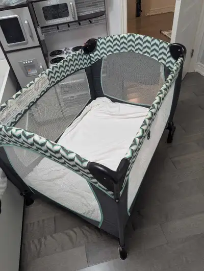 Evenflo Portable BabySuite Deluxe Baby (As shown), View more