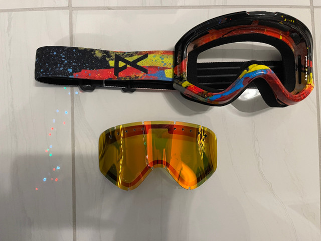 Youth Anon Tracker Goggles in Ski in Mississauga / Peel Region - Image 3