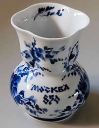Vintage Rare Russian Mockba 850 Porcelain Blue and White Vase