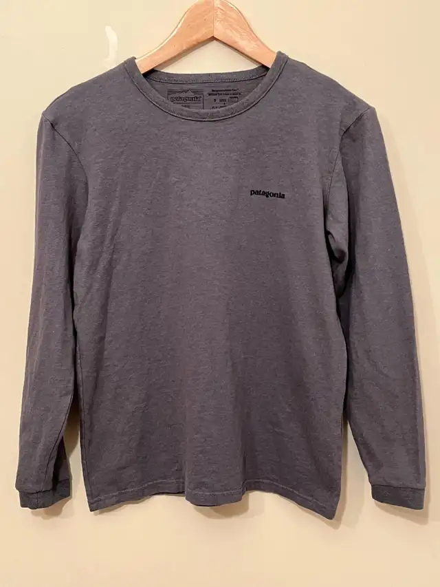 Patagonia Men's Responsibili-tee Long Sleeve Logo Shirt Grey XS in Men's in Calgary - Image 3