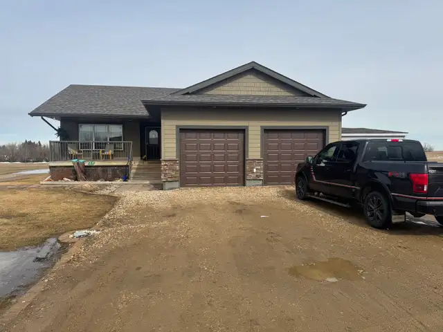House for SALE  in Houses for Sale in Regina - Image 2