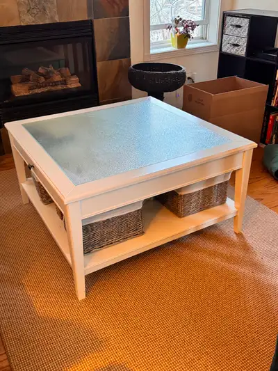 Coffee table, excellent condition, View more