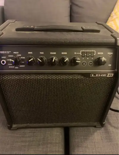 Line 6 Spider V20 electric guitar amp. In great condition. Multiple effects, custom effect designer....