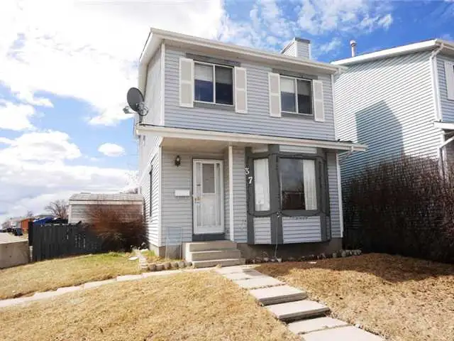 Falconridge whole house3 bedroom, 2 living room.deck $1750/m  ut