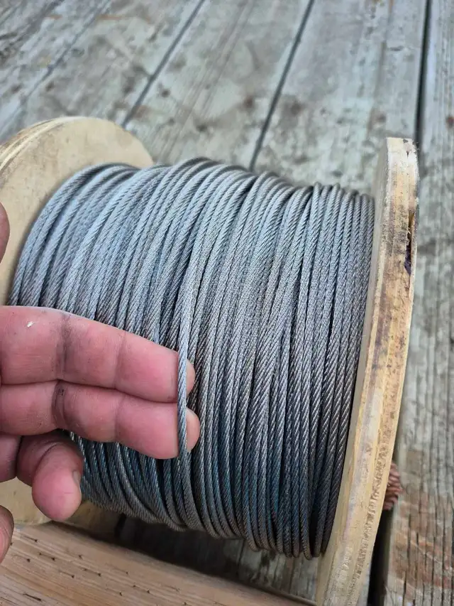 800 ft of 1/8 in steel braided cable