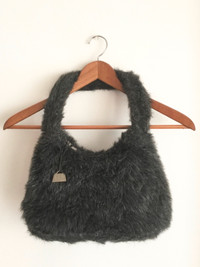 Jeanne Lottie Grey Faux Fur Handbag (90s/00s) *LIKE NEW*