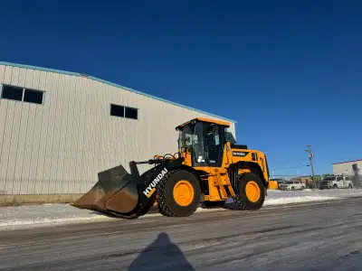 2023 Hyundai HL930A Loader Only 130hrs Enclosed Cab With A/C & Heat Rear View Camera Cummins 130HP E...