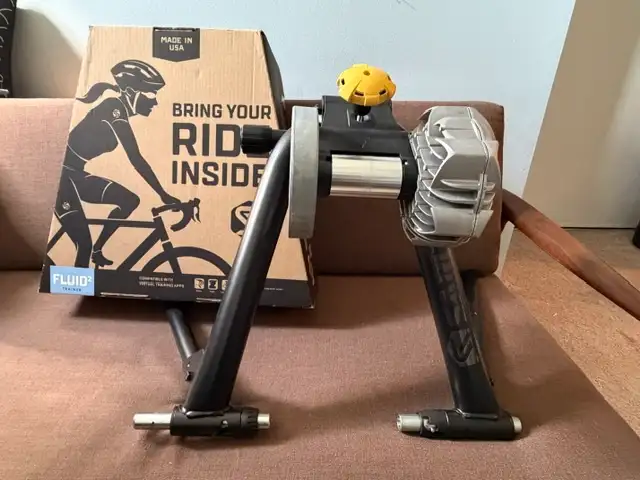 Saris - Fluid 2 - Bike Trainer - Like New in Mountain in Ottawa - Image 2