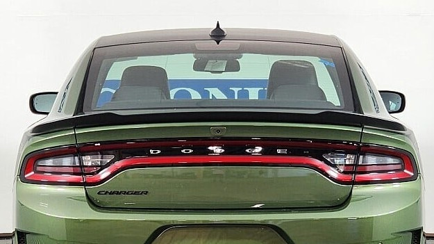 Aileron Noir Satiné Dodge Charger 2015+ dans Pièces de carrosserie  à Laval/Rive Nord