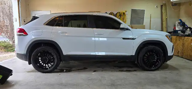 2024 Volkswagen Atlas Highline Cross Sport 