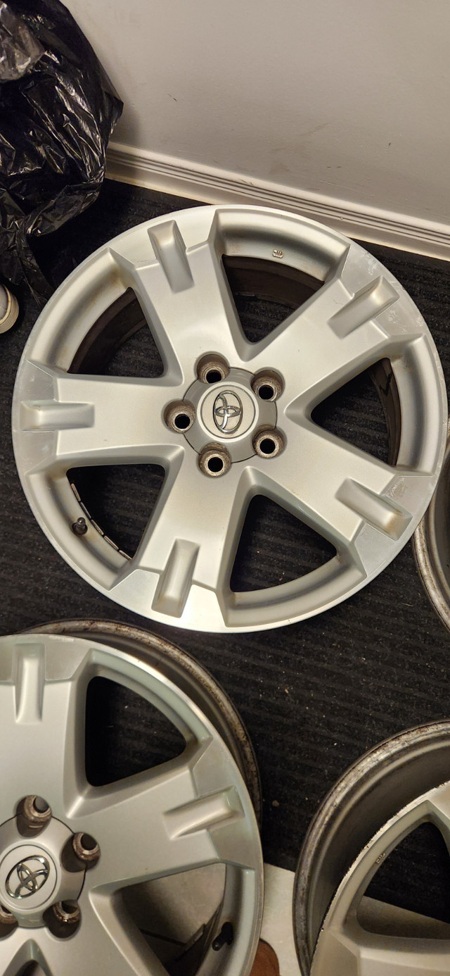 1 Set of 4 Toyota Original 18" Alloy Rims with Bolts (18x8.5") in Tires & Rims in Markham / York Region