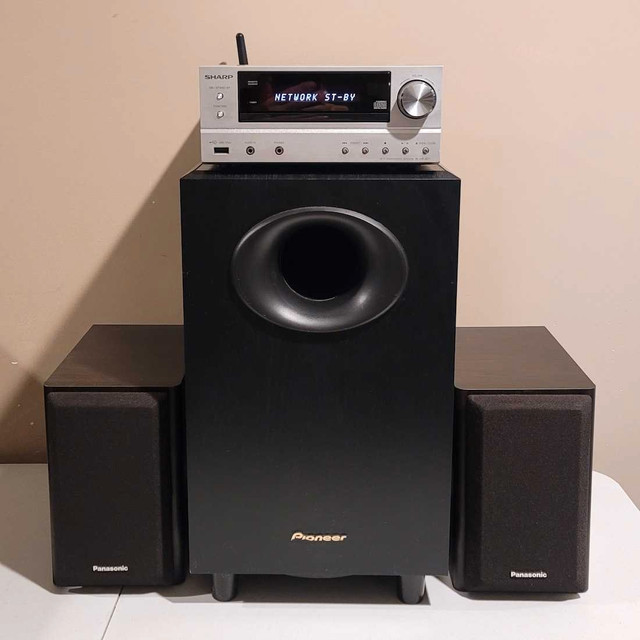 Sharp Mini 2.1 Stereo System in Stereo Systems & Home Theatre in Cambridge - Image 2