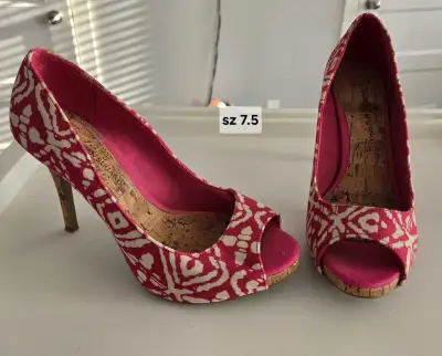 Christian Siriano Heels: sz 7.5, View more