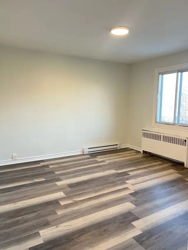 1 Bedroom & 1 Bathroom | 1050$ in Other in City of Montréal - Image 2