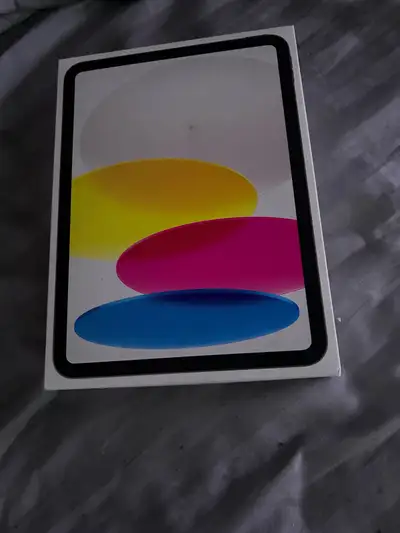 iPad A16 128GB Silver BRAND NEW SEALDED, View more