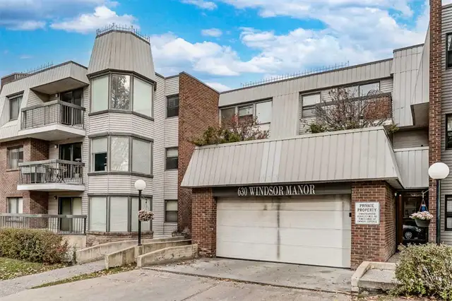 Cozy two bedrooms Cond condo in Windsor Park