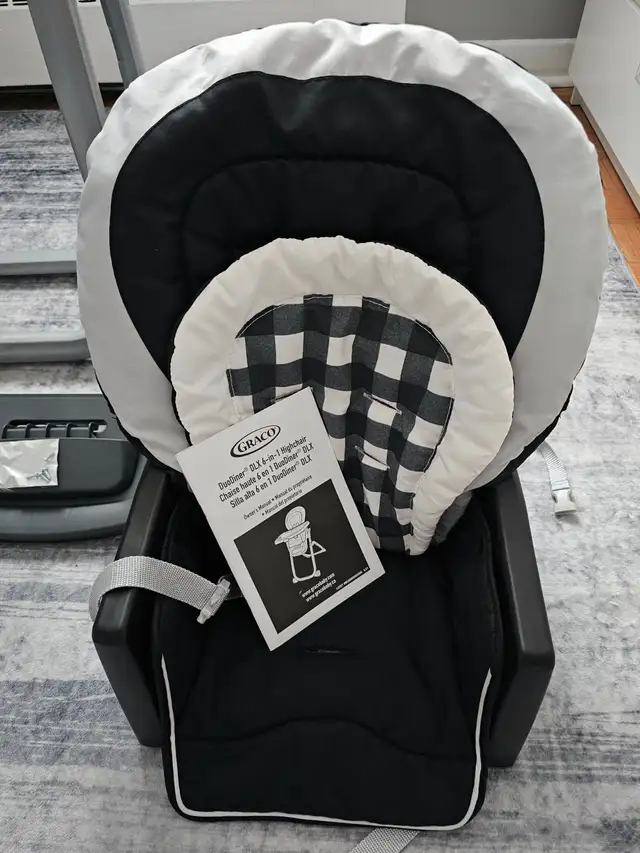 Graco DuoDiner DLX 6-in-1 Highchair & Booster Seat in Feeding & High Chairs in Mississauga / Peel Region - Image 9