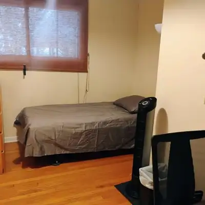 Available immediately/March 1st $650 per month Parking $50 per month, no street parking Text anytime...