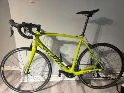 Specialized Tarmac Carbon Road bike Size 58, View more