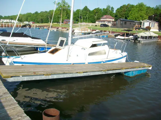 23 Grampian Sailboat in Other in Norfolk County - Image 6