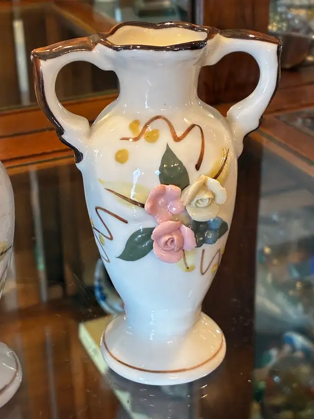 Vase and Pitcher set  in Home Décor & Accents in Lethbridge - Image 4