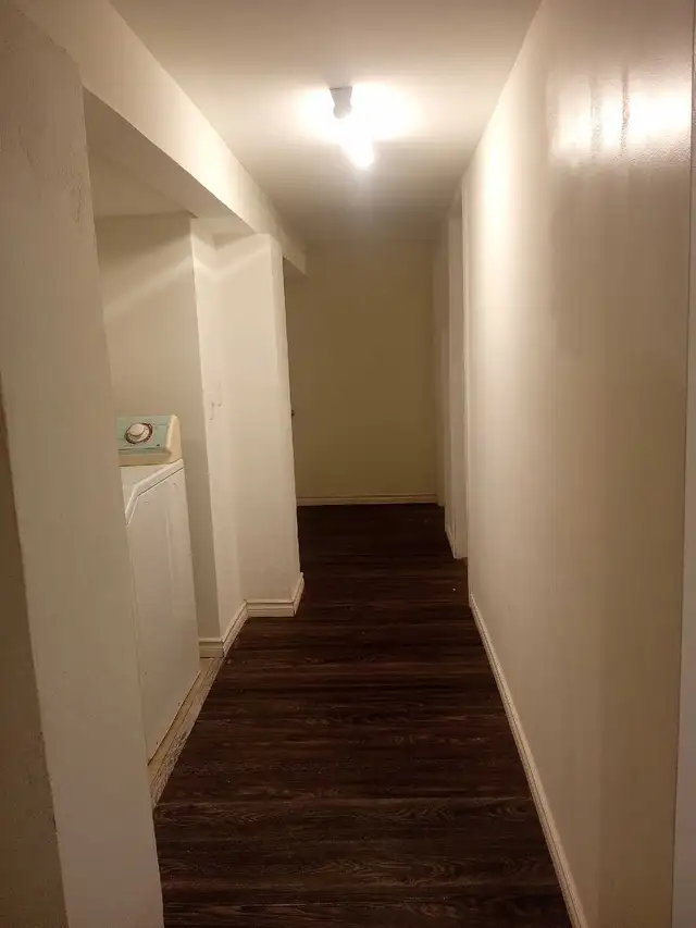 Room for Rent in Room Rentals & Roommates in Oshawa / Durham Region - Image 10